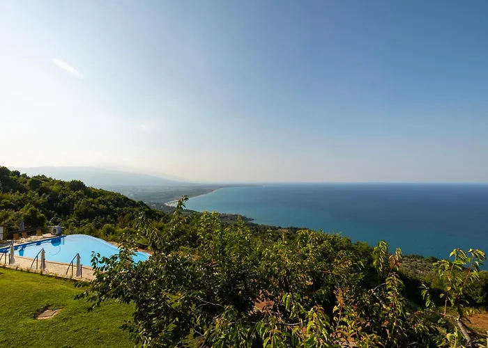 Olympian With Private Pool Guest house Karitsa (Larissa)